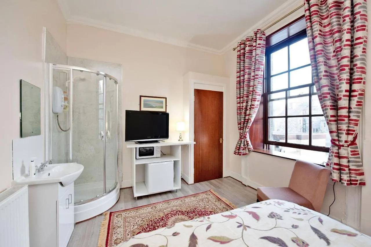 Shah Zaki Casa Bella Hotel Aberdeen 0*,  United Kingdom
