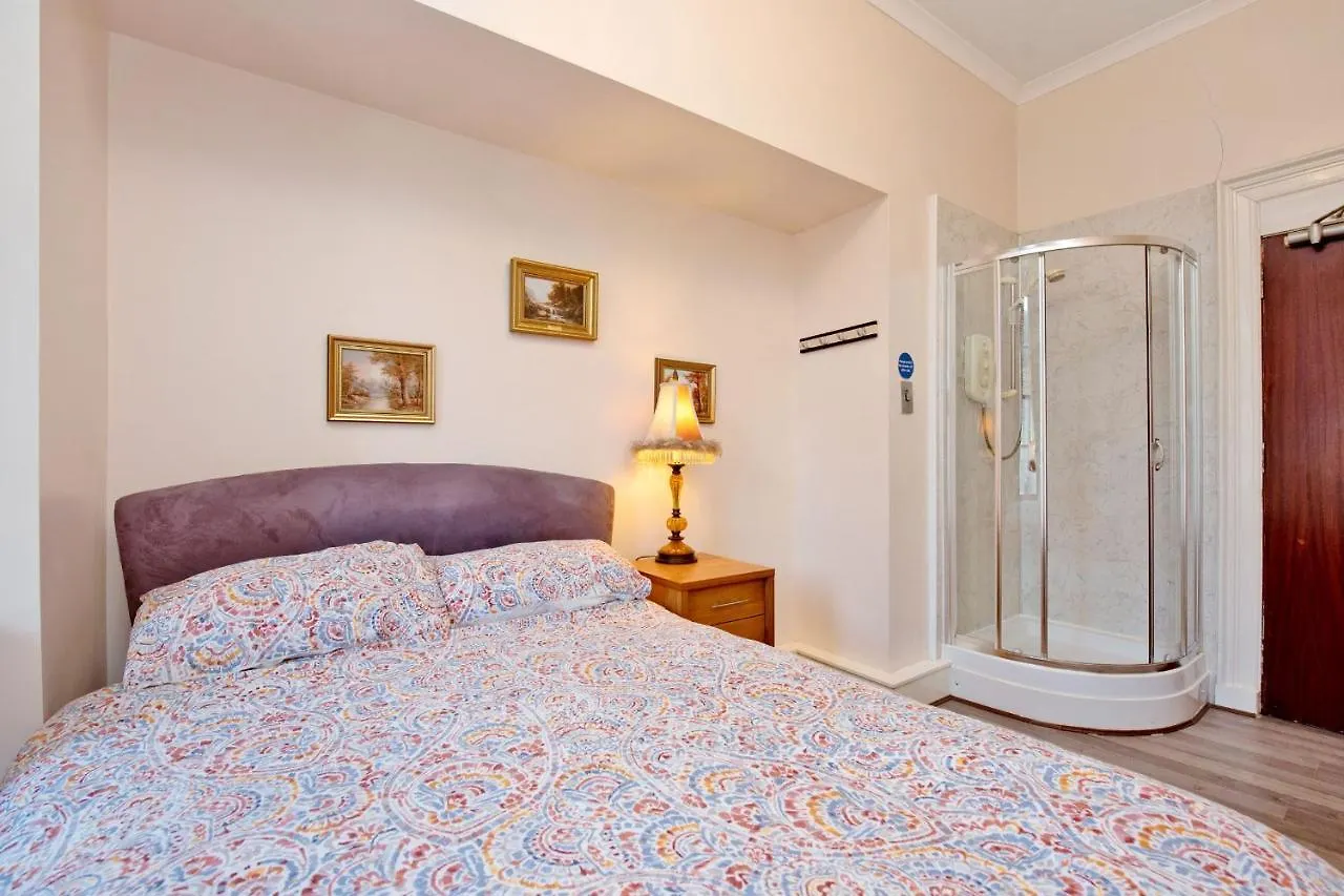 Shah Zaki Casa Bella Hotel Aberdeen 0*,