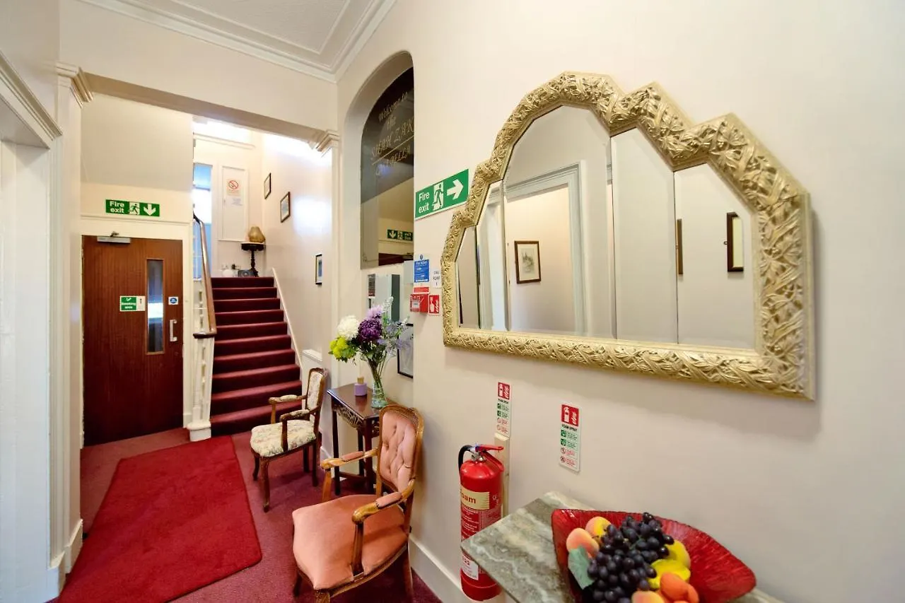 Shah Zaki Casa Bella Hotel Aberdeen